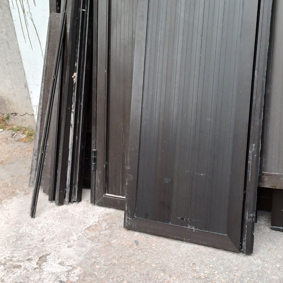 Lote de mamparas divisorias en carpintería de aluminio - imagen 10