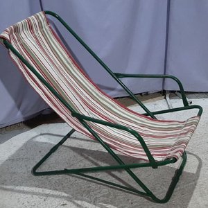 Reposera de Caño con Lona Rayada Verde y Roja - imagen 1