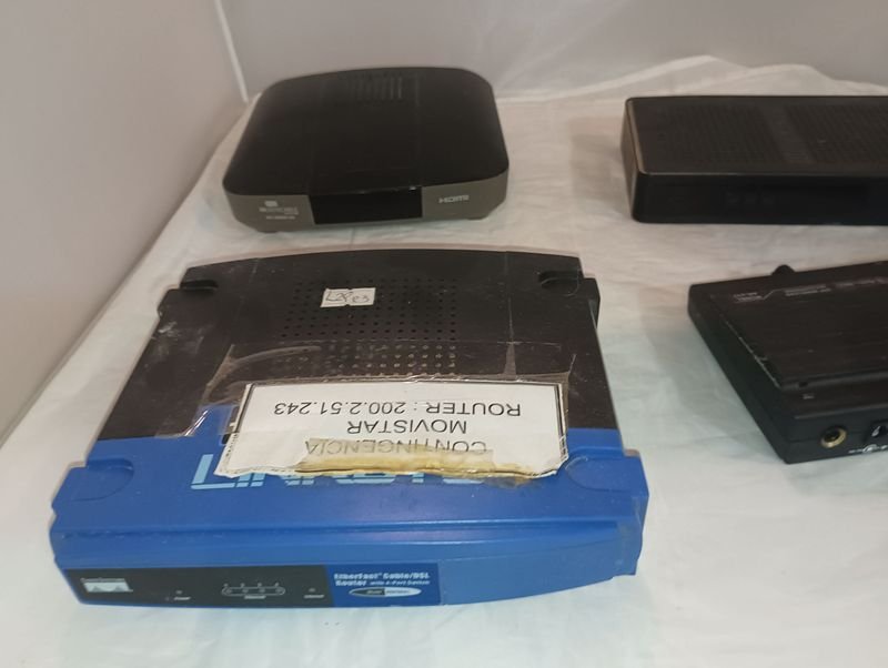 Lote de articulos de electronica - Routers y dispositivos electrónicos - imagen 2