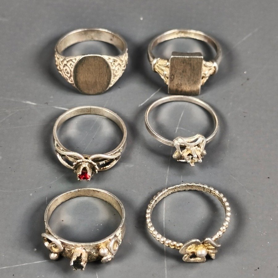 Item 16382 - Image 0