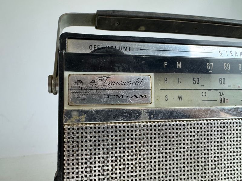 Antigua radio Sanyo en venta - imagen 5
