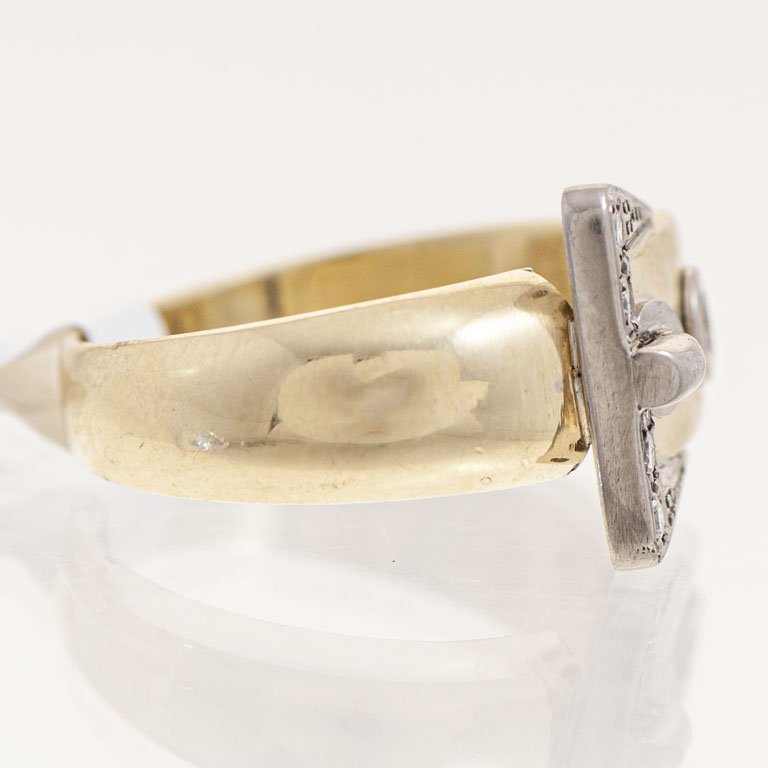 Anillo de oro con brillantes y hebilla - imagen 2