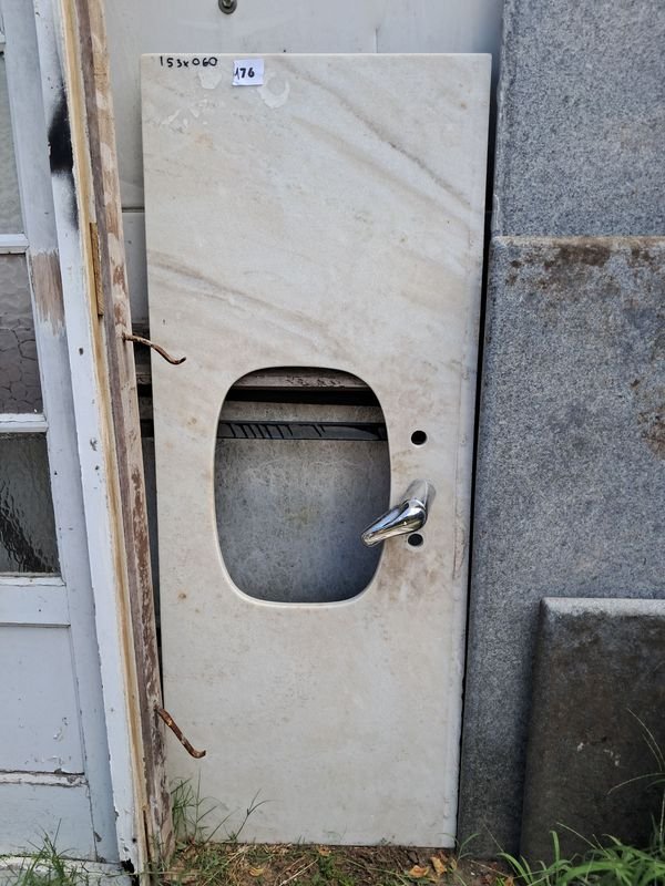 Item 883053 - Image 0