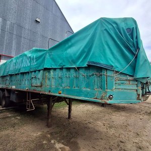 Lote siguiente: Acoplado Cerealero con Lona Verde