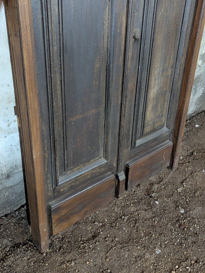 Puerta antigua de frente doble hoja y marco - imagen 4