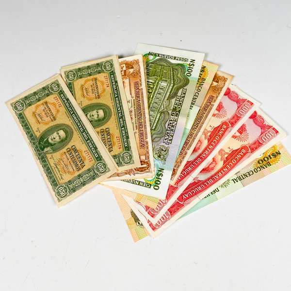 Lote siguiente: Billetes de efectivo en buen estado