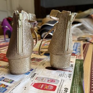 Sandalias D´Amne Vittadini Doradas con Brillo Talle 34/35 - imagen 6