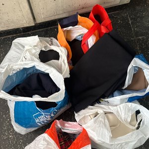 Lote siguiente: Lote de Telas Variadas para Manualidades o Confección