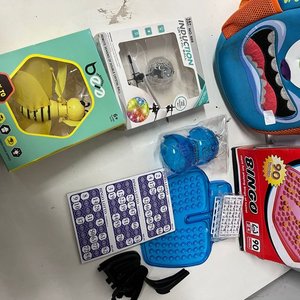 Pack de 4 Juguetes Infantiles: Mochila Monstruo, Bingo, Abeja Voladora y Bola de Cristal - imagen 7