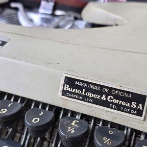 Máquina de Escribir Underwood, Teléfono Antiguo y Reproductor de Cassette Philips - imagen 5
