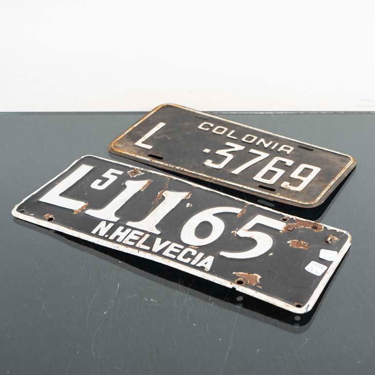 Lote siguiente: Placas de matrícula para vehículos