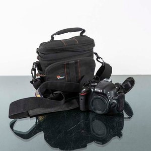 Lote anterior: Cámara Digital Nikon D5100 con Estuche Lowepro