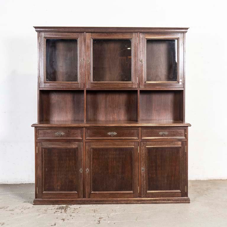 Lote anterior: Cristalero modular con puertas de vidrio y estantes