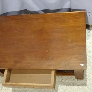 Mesa de Madera Enchapada con Cajón - imagen 2