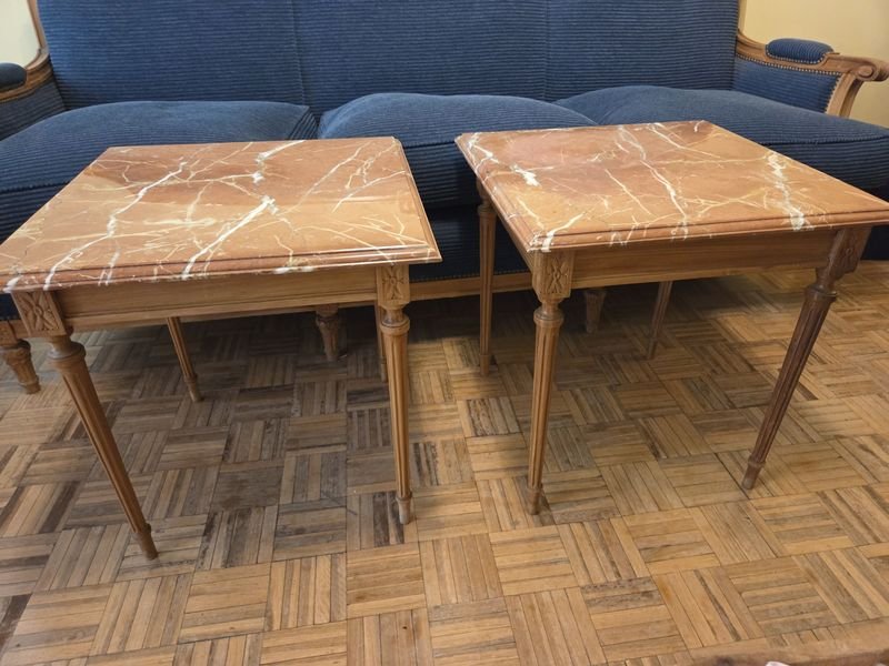 Mesa lateral Luis XVI con tapa de mármol en excelente estado - imagen 2