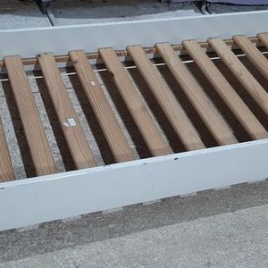 Base de Cama Marinera Blanca con Ruedas y Accesorios - imagen 1