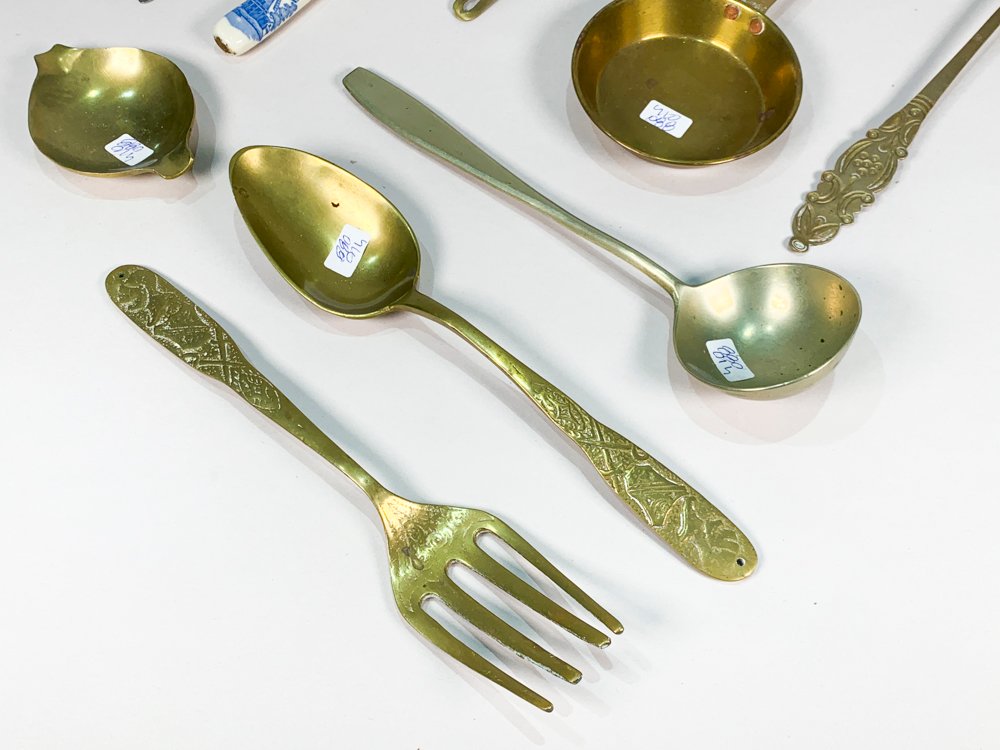 Utensilios de cocina en oro y plata - imagen 2