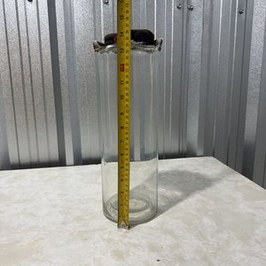 Lote de 4 piezas de vidrio y cristal: jarra, pastelera, florero y caramelera - imagen 3