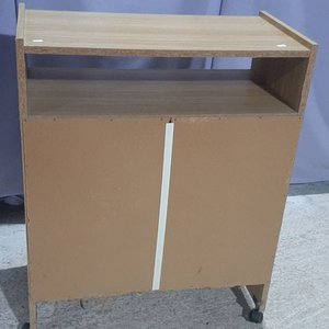 Mesa de TV de MDF con Ruedas y Puertas - imagen 3