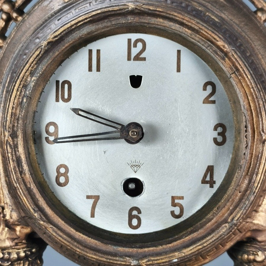 Relojes de Sobremesa Antiguos Francés con Estructura Ornamental y Columnas en Alabastro - imagen 5