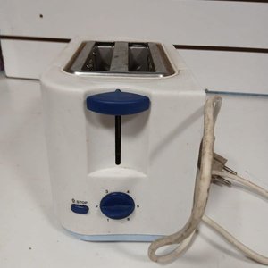 Cafetera Eterna, Plancha a Vapor y Tostadora Brindis - Lote de 3 Electrodomésticos - imagen 8
