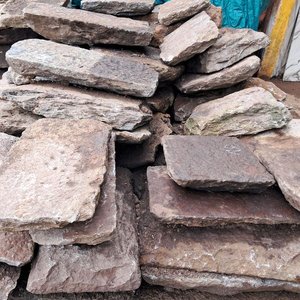 Lote anterior: Lote de Baldosones de Piedra Gris para Construcción y Decoración