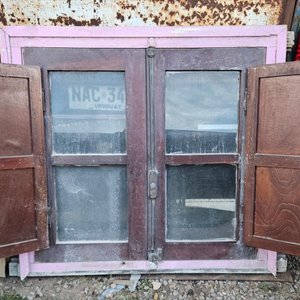 Ventana de madera completa - imagen 3