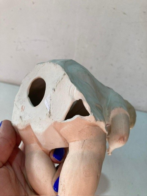 Figurita de porcelana antigua en biscuit - imagen 3