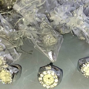 Lote anterior: Anillos con Relojes Pequeños Decorativos