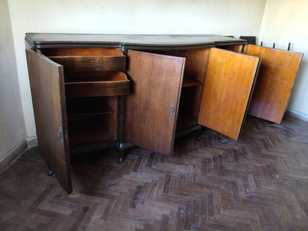 Bargueño Antiguo de Madera con Estilo Clásico - imagen 3