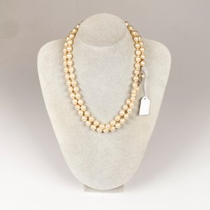 Collar Doble de Perlas Fantasía Color Crema con Cierre Metálico - imagen 2