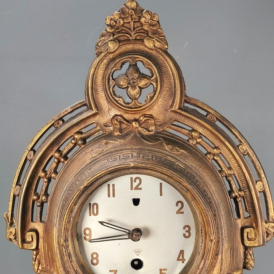 Relojes de Sobremesa Antiguos Francés con Estructura Ornamental y Columnas en Alabastro - imagen 7
