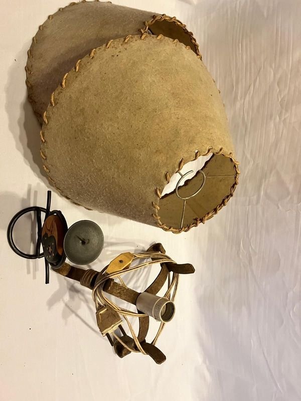 Lote Varios pantallas cónicas+ Estructuras/Bases de hierro+ Porta Vela