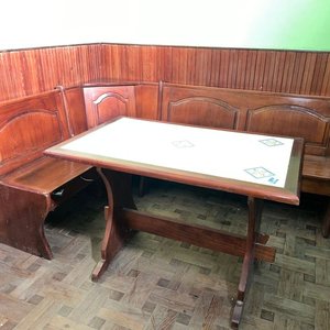 Juego de Esquinero de Madera con Mesa y Azulejos - imagen 1