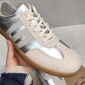 Zapatillas Deportivas Plateadas de Eco Cuero Náutico Talle 43 (42 UY) - imagen 5
