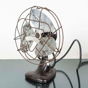 Ventilador Frigio Antiguo de Mesa - Alto 22 cm - imagen 1