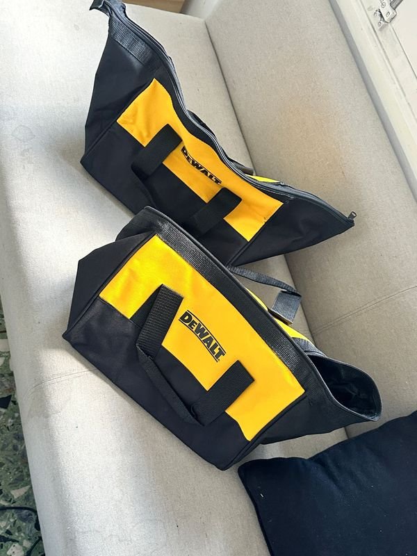 Bolso DEWALT nuevo a estrenar (UNA UNIDAD)