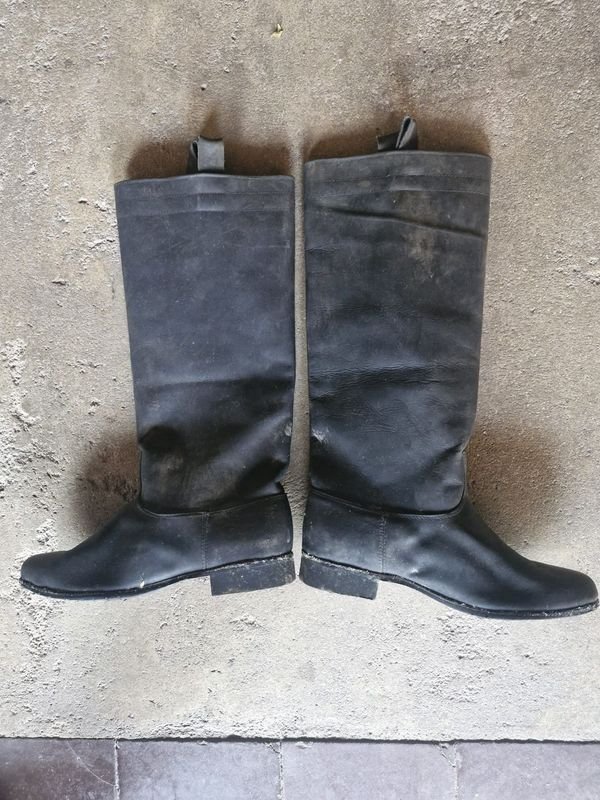 Botas de Cuero Negras Talle 44