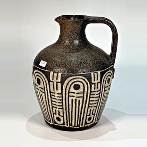Lote anterior: Jarra de Cerámica Marrón y Blanca Firmada Nowinski - 33 cm