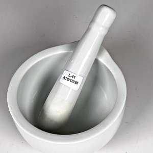 Mortero de Porcelana Blanco con Mano - Diámetro 13 cm - imagen 3