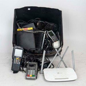 Lote de Pos, Lectores de Código, Modem y Cables - imagen 1
