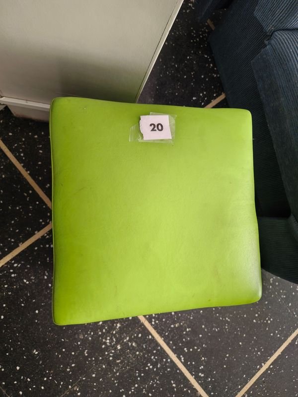 Puff Cubo Verde Tapizado