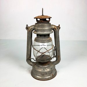 Farol a Kerosene Vintage "Swallow Brand" Metal y Vidrio Hialino - imagen 1