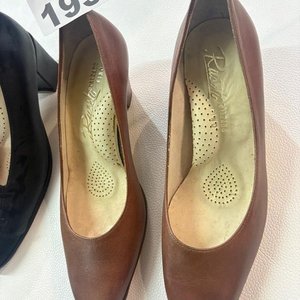 Lote de 5 Pares de Zapatos de Cuero para Mujer - Talle 36 - imagen 4