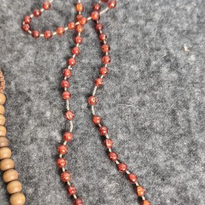 Dos Rosario de Madera y Piedra con Cruces - imagen 5