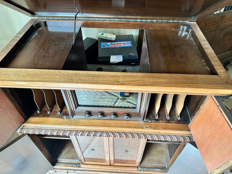 Gran Mueble Combinado con Radio y Toca Disco - imagen 5