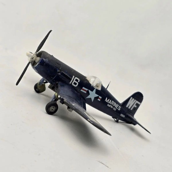 Maqueta Avión Chance Vought F4U Corsair "Flying Nightmares" Marines VMF(N)-513 - imagen 1