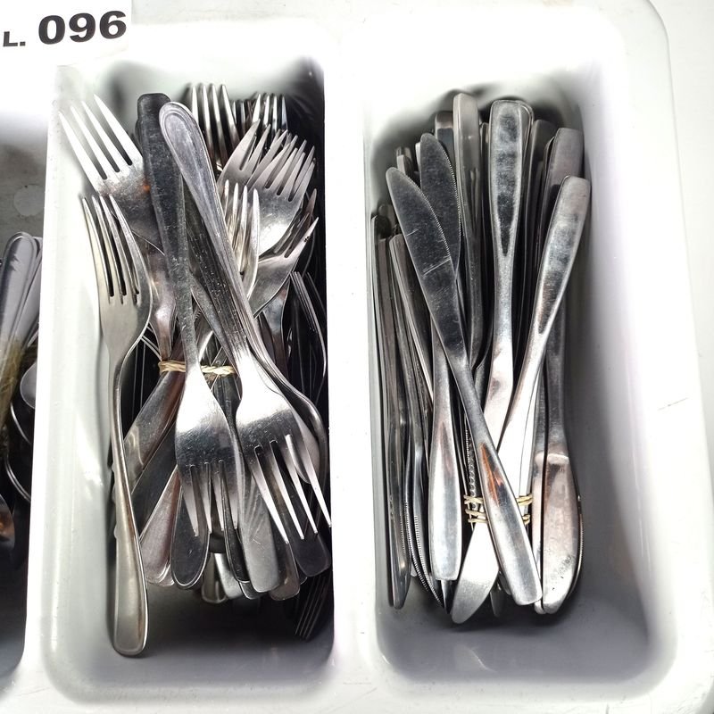 Utensilios de cocina en buen estado - imagen 3