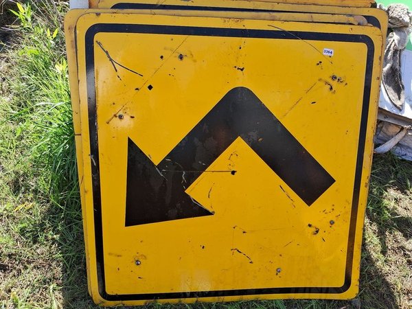 Cartel de señalización de curva cerrada a la Izquierda, medidas 75 x 75