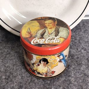 Plato y Lata Decorativa Coca-Cola - imagen 3
